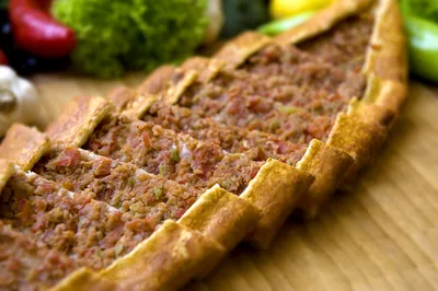 Pide mit Hackfleisch
